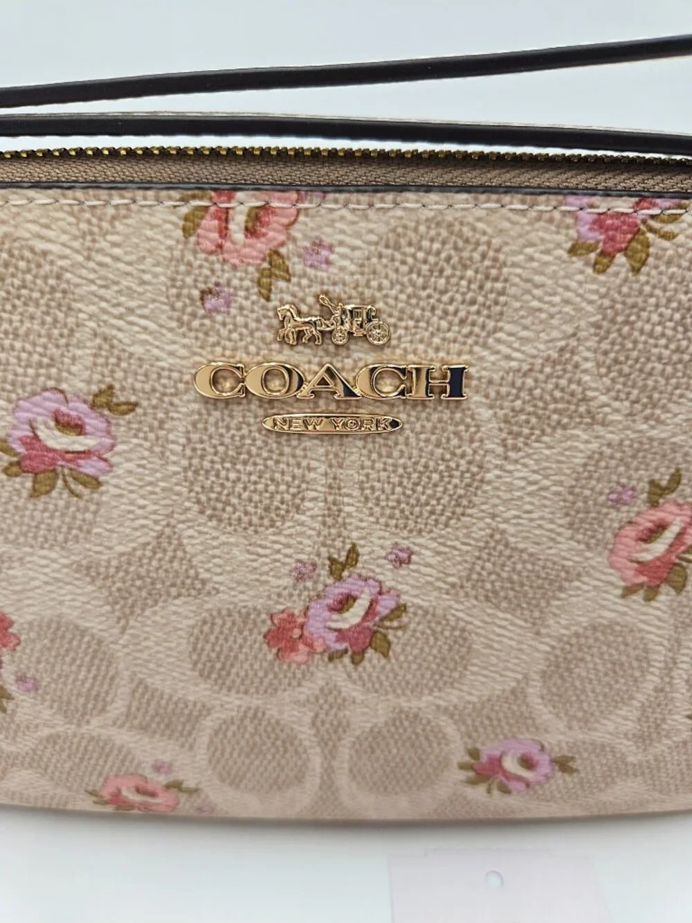 STEAL!!🔥COACH Corner Zip Wristlet In Signature Canvas | Floral Print - Picture 3 of 10